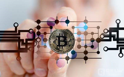 FTX交易所暴雷事件,比特币跌至1.7万美元下方!